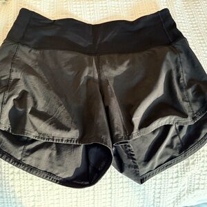 Lululemon Black Speed Up shorts size 8